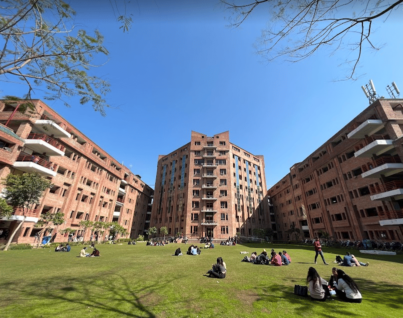 Sharda University Academic Building photo 7